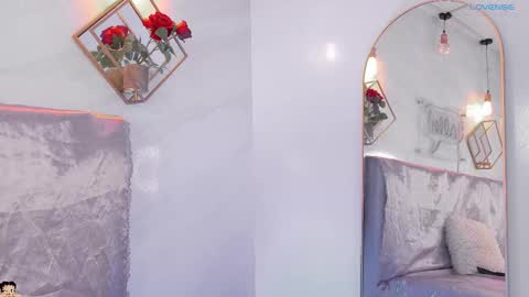 naamah_b online show from 5, 3, 2026