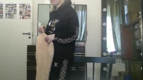 Snapshot of nadyagt chatting on 18, 4, 2026 nadyagt online show from 18, 4, 2026