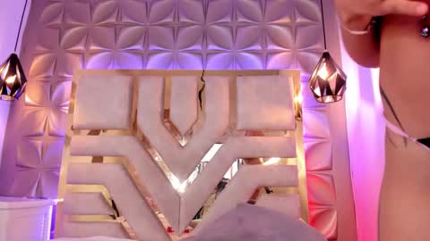 Snapshot of nahia_low chatting on 3, 12, 2024  Valeria  online show from 3, 12, 2024