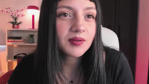 Nahia INDEPENDENT MODEL P online show from 5, 3, 2026