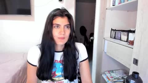 independent model online show from 22, 12, 2025