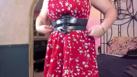 Nahomi  online show from 30, 10, 2025