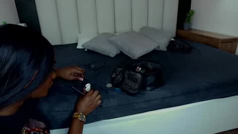  VICTORIA  online show from 5, 2, 2025