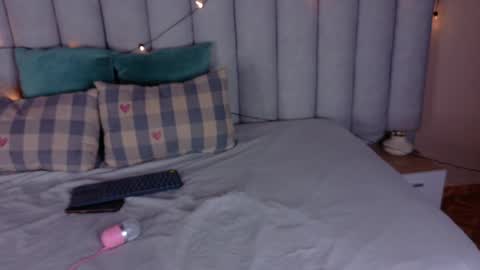  VICTORIA  online show from 2, 4, 2026