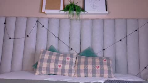  VICTORIA  online show from 9, 4, 2026