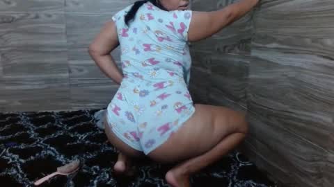 NAHOMI EMBER01 online show from 28, 11, 2025