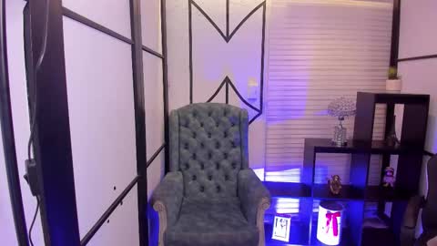 Nahomi online show from 2, 12, 2025