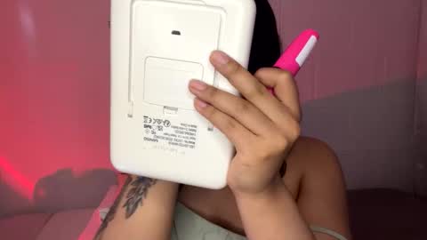 nahomy online show from 14, 12, 2025