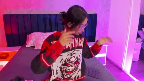 Nahomy  online show from 6, 1, 2026