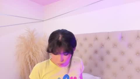 nahomyrusell online show from 11, 4, 2026