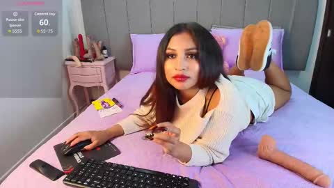 Snapshot of naia_cruz_ chatting on 15, 9, 2025 Naia online show from 15, 9, 2025