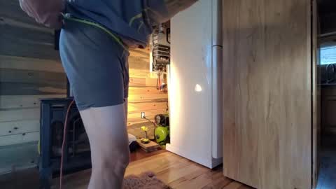 Naked Cabin Man online show from 24, 4, 2026