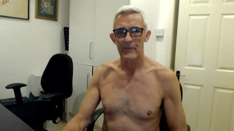 Snapshot of nakedcarpenteruk chatting on 14, 6, 2026 nakedcarpenteruk online show from 14, 6, 2026