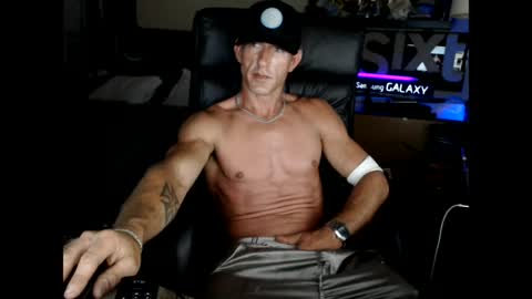 nakedoutsdeurwndw online show from 19, 4, 2026