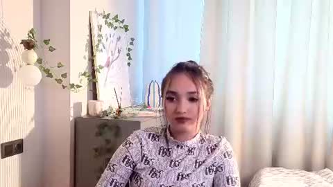 Snapshot of nakishaspanicek chatting on 19, 6, 2026 Muza online show from 19, 6, 2026