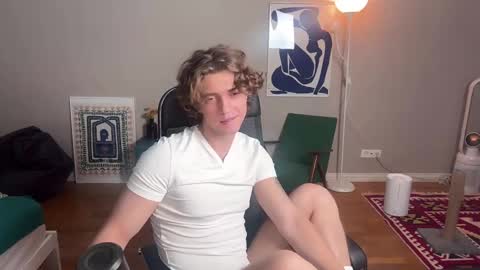 Snapshot of namiraaxel chatting on 17, 1, 2025 Georges online show from 17, 1, 2025