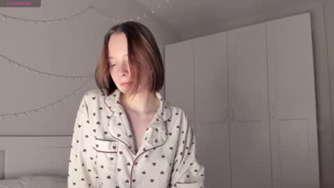 Snapshot of naomi_oops chatting on 11, 1, 2025 Naomi online show from 11, 1, 2025