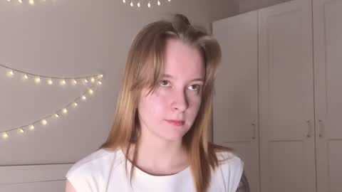 Snapshot of naomi_oops chatting on 5, 1, 2026 Naomi online show from 5, 1, 2026