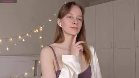 Snapshot of naomi_oops chatting on 25, 5, 2026 Naomi online show from 25, 5, 2026