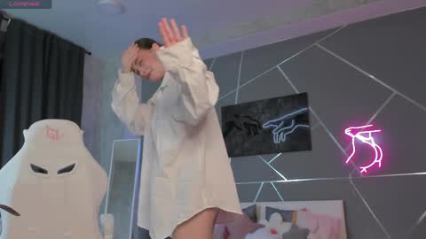 naomi_reiss online show from 13, 4, 2026