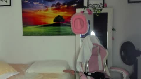 Snapshot of naomiasha_ chatting on 26, 1, 2025 online show from 26, 1, 2025