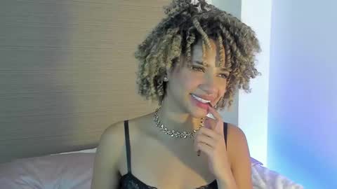 naomidawson online show from 10, 3, 2026