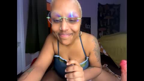 Snapshot of naomigiirl6 chatting on 11, 12, 2024 Naomigiirl6 online show from 11, 12, 2024