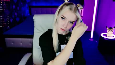 Snapshot of naomihita chatting on 2, 11, 2025 naomihita online show from 2, 11, 2025