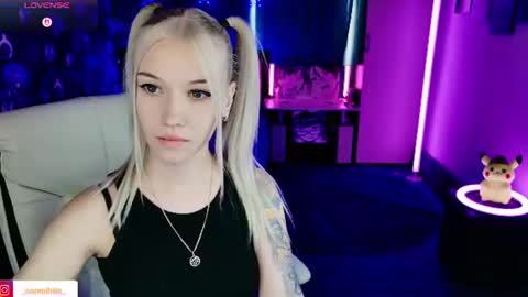 Snapshot of naomihita chatting on 1, 7, 2026 naomihita online show from 1, 7, 2026