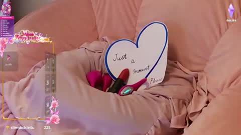 Snapshot of naomihoney77 chatting on 2, 7, 2026 NaomiHoneys Private Room online show from 2, 7, 2026