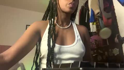 Naomii online show from 7, 1, 2025