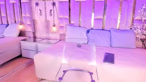     online show from 7, 2, 2026