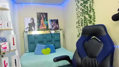 naomy online show from 22, 1, 2025