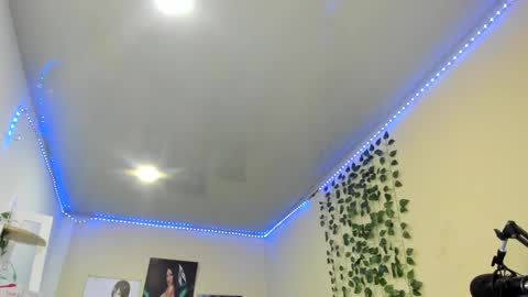 naomy online show from 16, 2, 2025