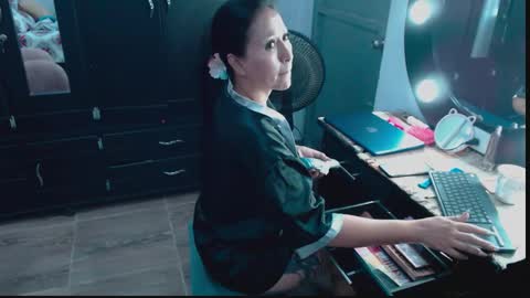 Naomy online show from 11, 2, 2026