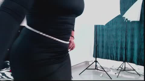 Naomy online show from 4, 4, 2026