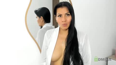 Naomy Smith online show from 23, 2, 2025