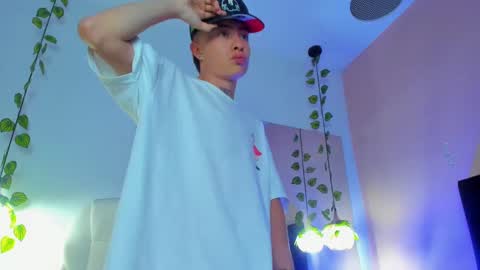 Snapshot of nascary_fox chatting on 12, 9, 2025 Nascary Fox online show from 12, 9, 2025