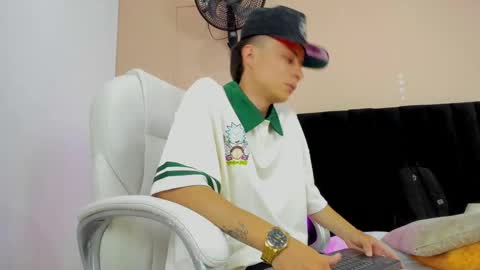 Snapshot of nascary_fox chatting on 20, 9, 2025 Nascary Fox online show from 20, 9, 2025