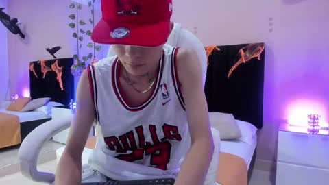 Snapshot of nascary_fox chatting on 23, 10, 2025 Nascary Fox online show from 23, 10, 2025