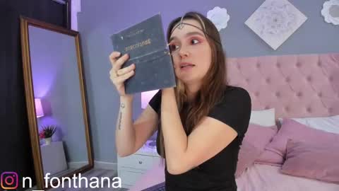 Nashly Fontana online show from 3, 10, 2025