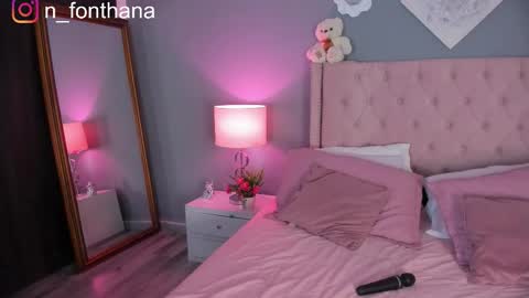 Nashly Fontana online show from 25, 11, 2025