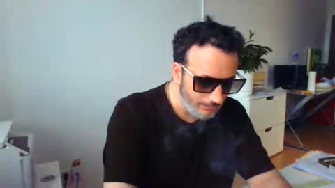 Snapshot of nassobout chatting on 25, 6, 2026 nassobout online show from 25, 6, 2026