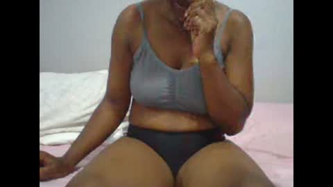 Snapshot of nasty_leenah chatting on 8, 2, 2025 nasty_leenah online show from 8, 2, 2025