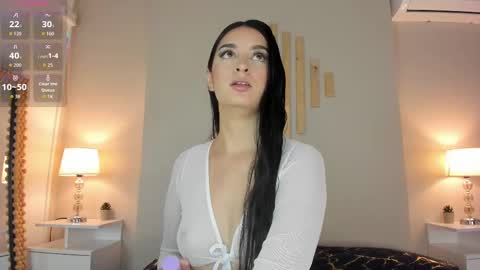 Natacha Diaz online show from 17, 9, 2025