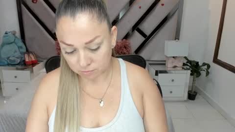 natalia5560 online show from 23, 11, 2025