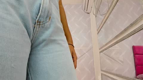 Snapshot of natalia_aguirre chatting on 28, 12, 2024 Naty  online show from 28, 12, 2024