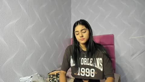 Snapshot of natalia_aguirre chatting on 4, 1, 2025 Naty  online show from 4, 1, 2025