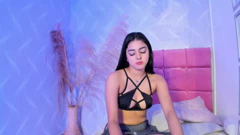 Snapshot of natalia_aguirre chatting on 18, 2, 2025 Naty  online show from 18, 2, 2025