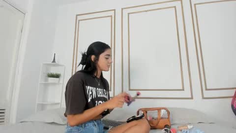 Snapshot of natalia_aguirre chatting on 23, 2, 2025 Naty  online show from 23, 2, 2025